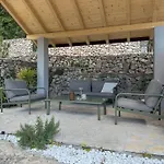 Vila Stonehouse