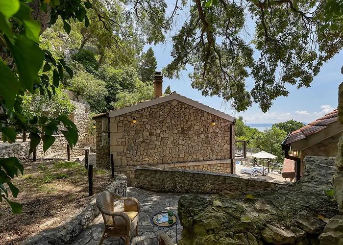 Stonehouse 别墅 马卡尔斯卡