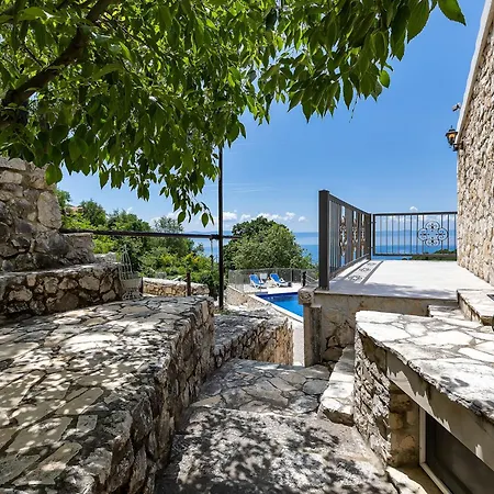Stonehouse Villa