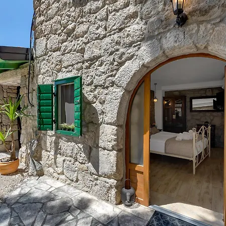 Stonehouse Makarska